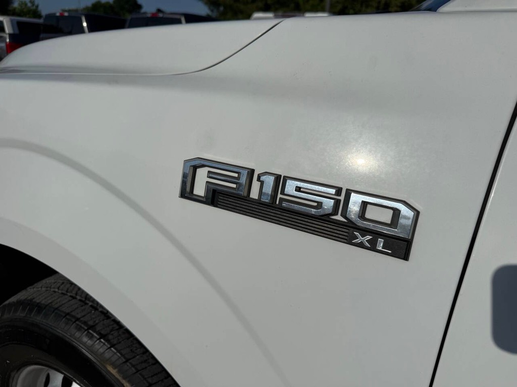 Ford F-150 Vehicle Full-screen Gallery Image 36