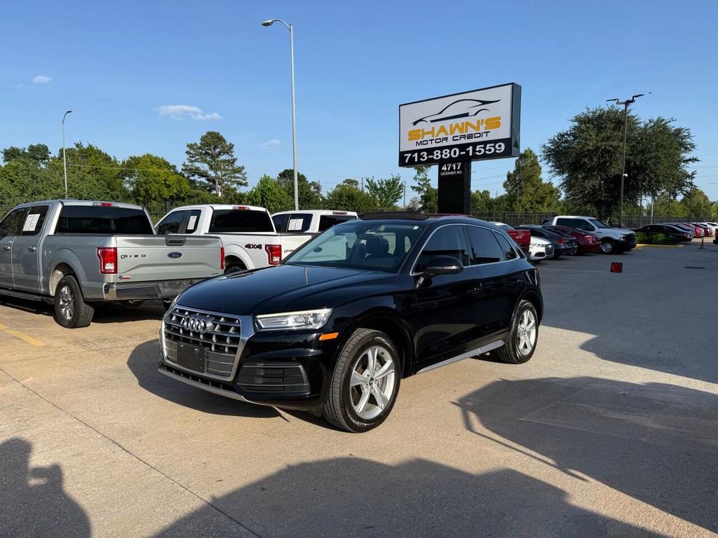 Audi Q5 Vehicle Full-screen Gallery Image 03