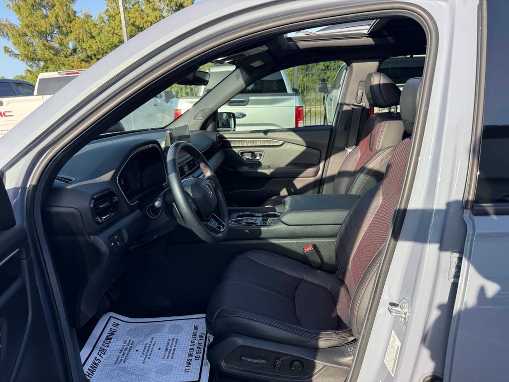 Honda Pilot Vehicle Full-screen Gallery Image 07