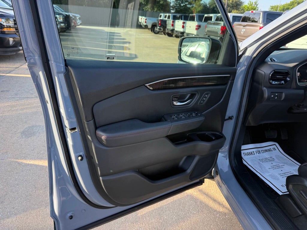 Honda Pilot Vehicle Full-screen Gallery Image 08