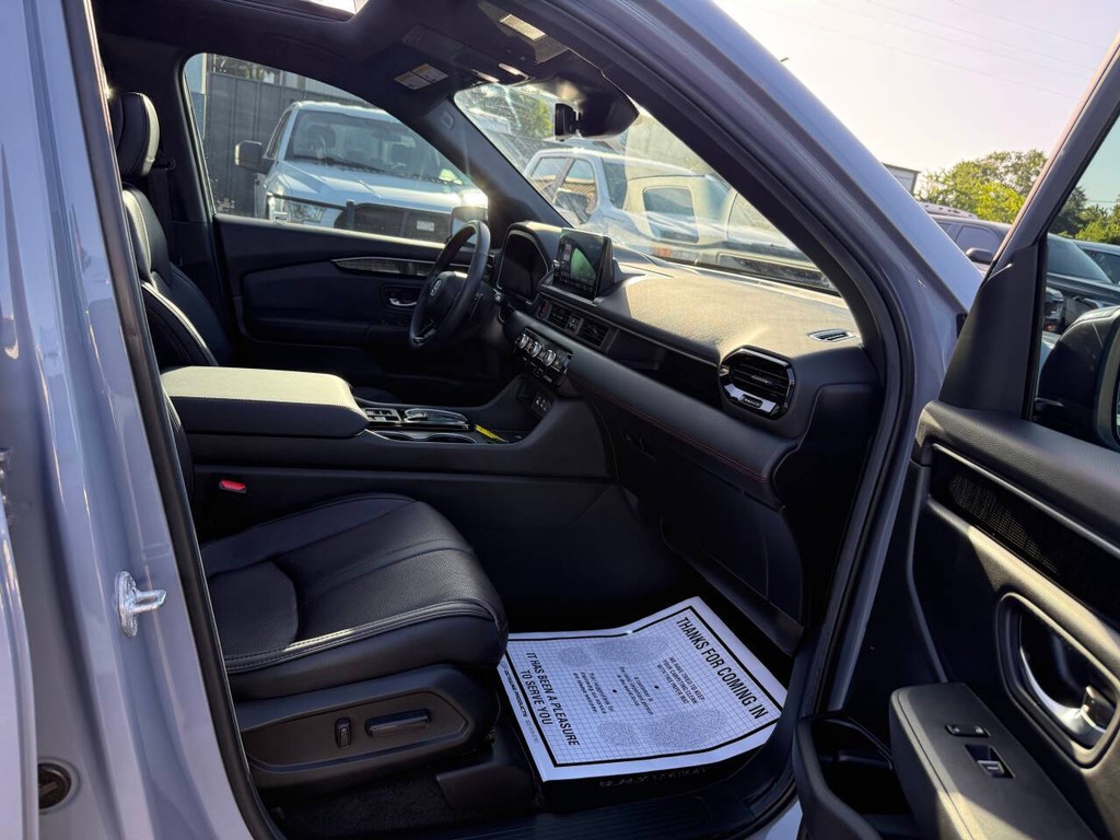 Honda Pilot Vehicle Full-screen Gallery Image 10