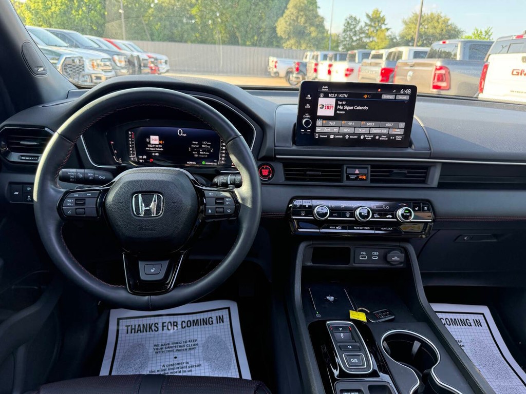 Honda Pilot Vehicle Full-screen Gallery Image 23