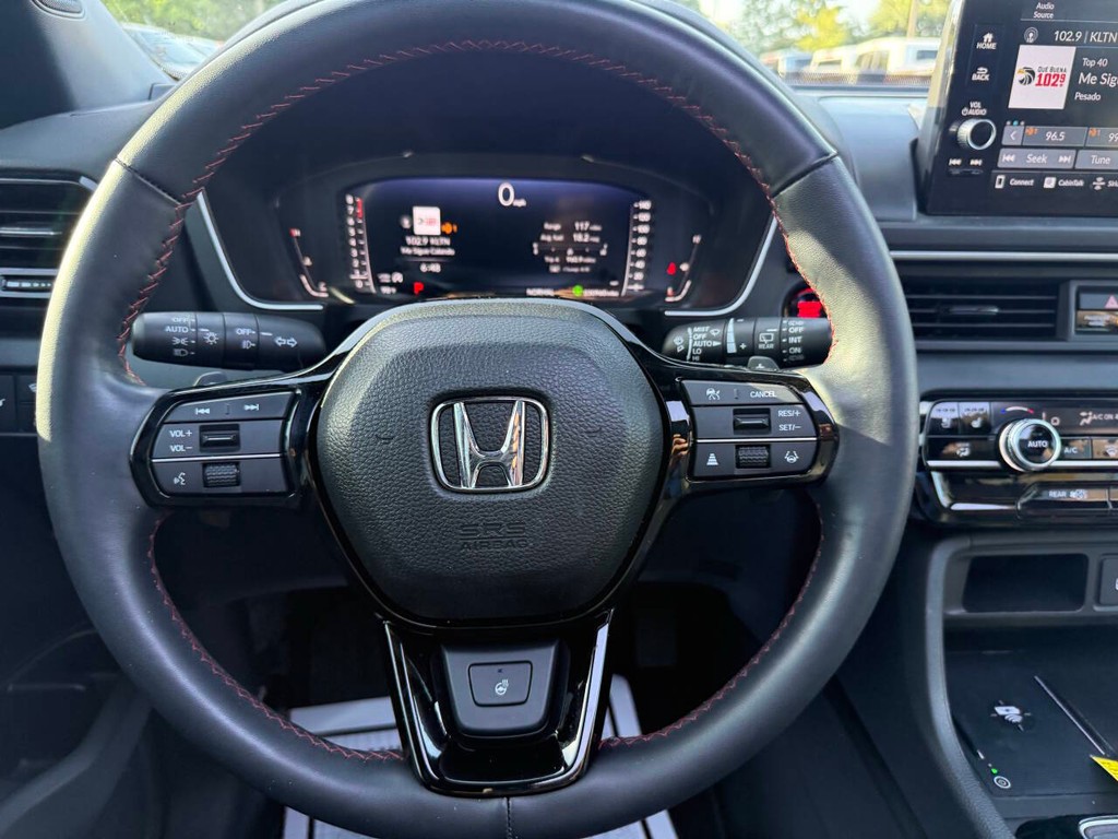 Honda Pilot Vehicle Full-screen Gallery Image 25