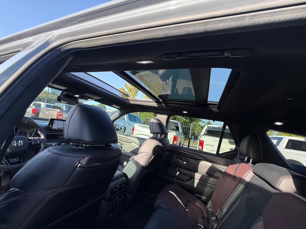 Honda Pilot Vehicle Full-screen Gallery Image 33