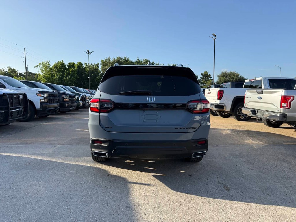 Honda Pilot Vehicle Full-screen Gallery Image 39