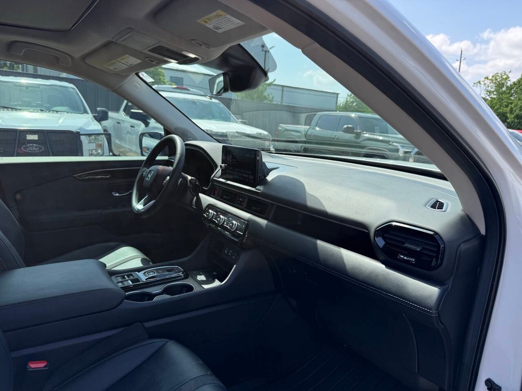 Honda Pilot Vehicle Full-screen Gallery Image 09