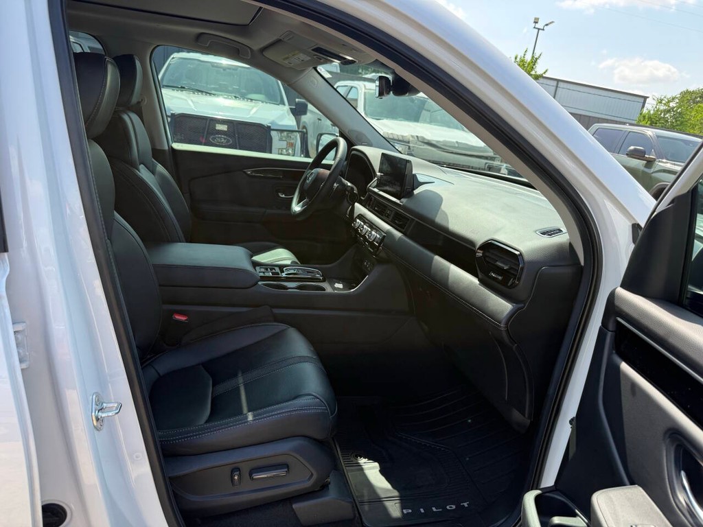 Honda Pilot Vehicle Full-screen Gallery Image 10