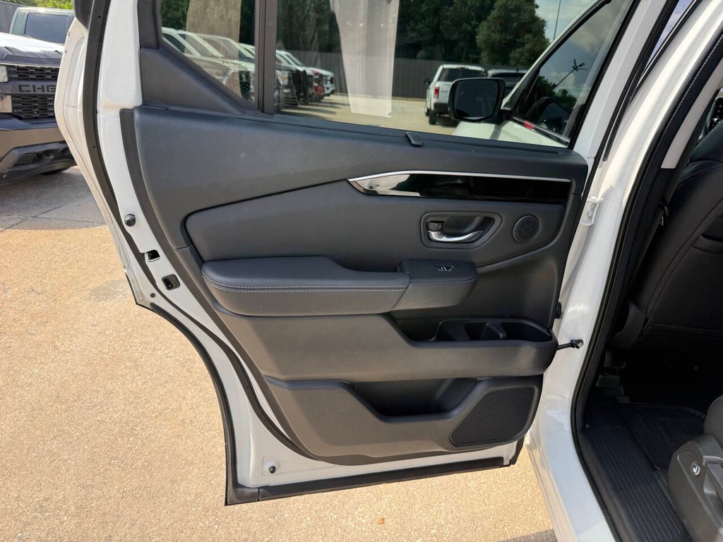 Honda Pilot Vehicle Full-screen Gallery Image 15