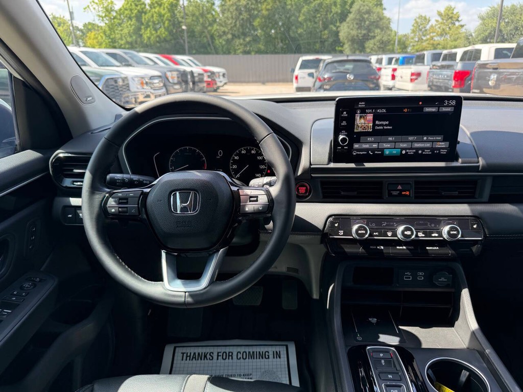 Honda Pilot Vehicle Full-screen Gallery Image 23
