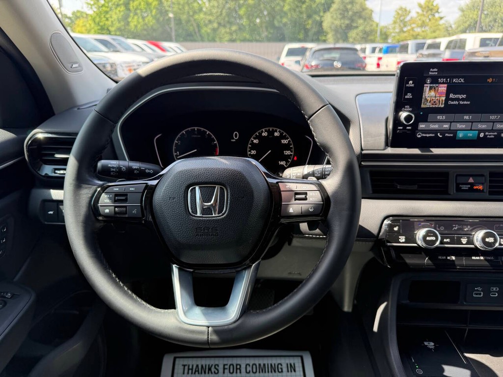 Honda Pilot Vehicle Full-screen Gallery Image 24