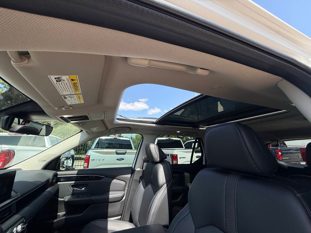 Honda Pilot Vehicle Full-screen Gallery Image 35