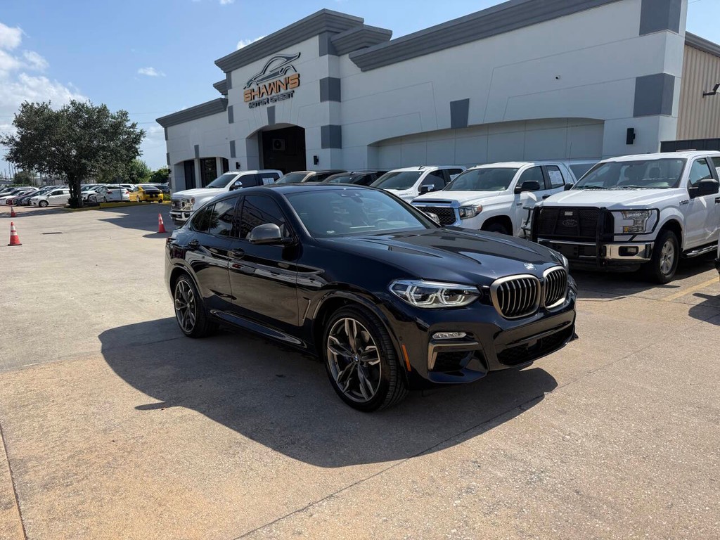 BMW X4 Vehicle Full-screen Gallery Image 02
