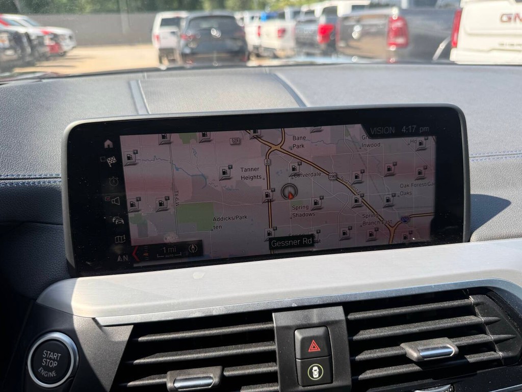 BMW X4 Vehicle Full-screen Gallery Image 25