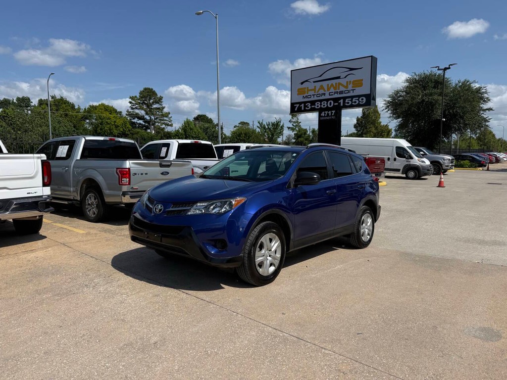 Toyota RAV4 Vehicle Full-screen Gallery Image 02