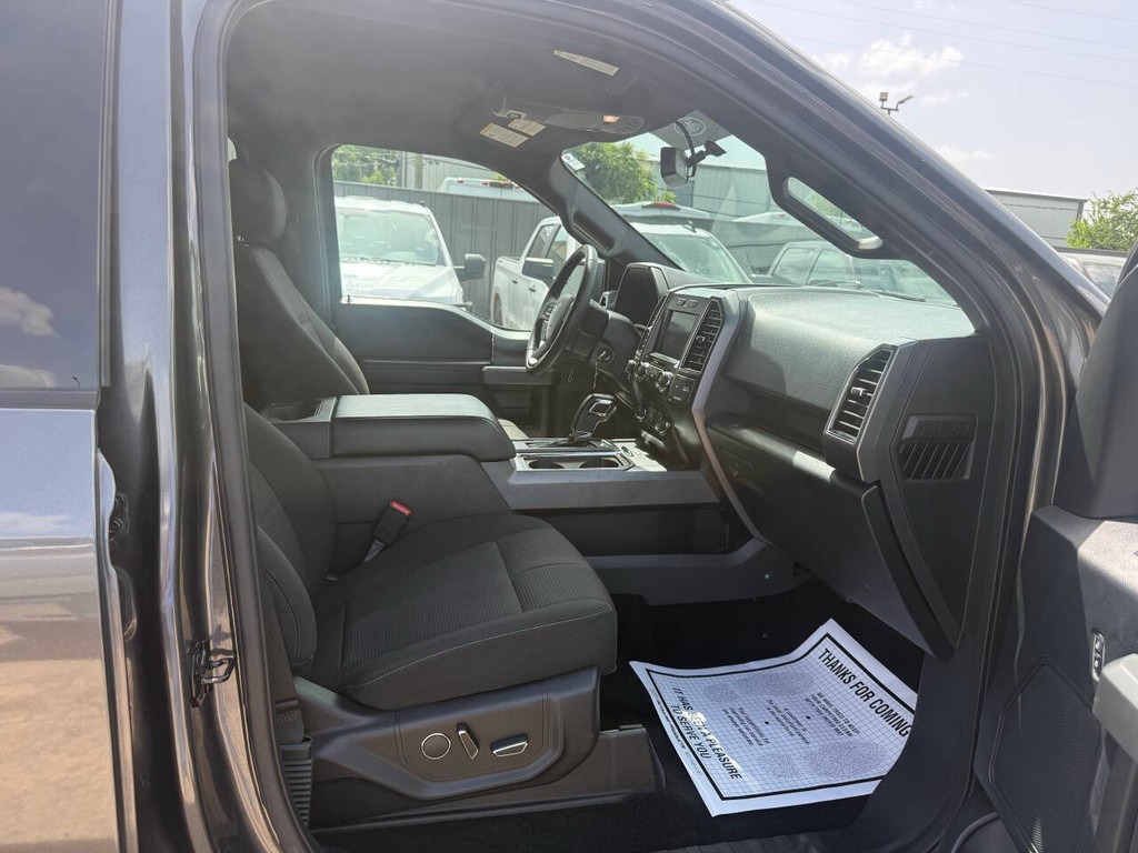 Ford F-150 Vehicle Full-screen Gallery Image 10