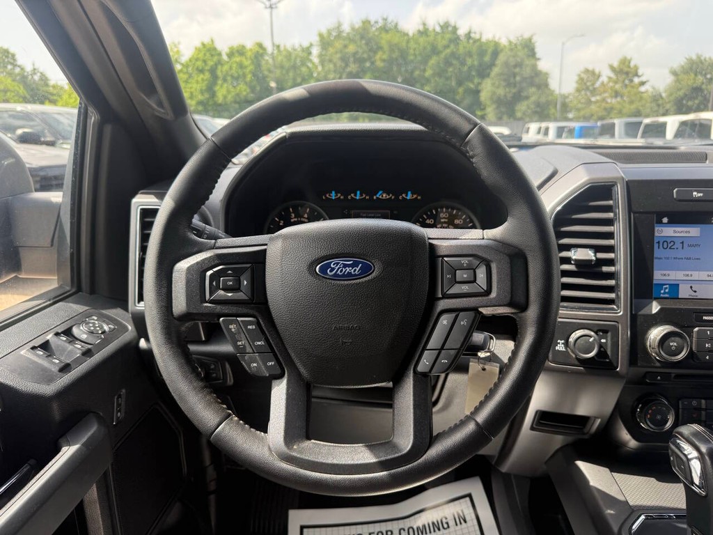 Ford F-150 Vehicle Full-screen Gallery Image 22