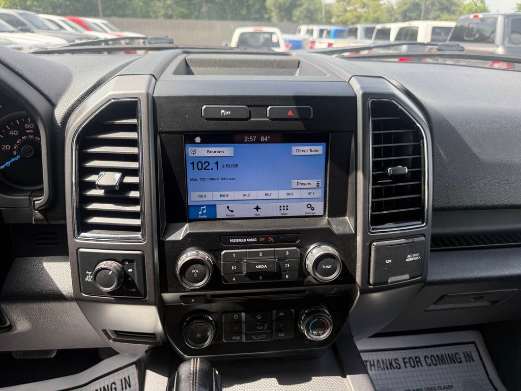 Ford F-150 Vehicle Full-screen Gallery Image 24