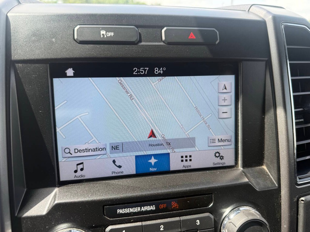 Ford F-150 Vehicle Full-screen Gallery Image 25