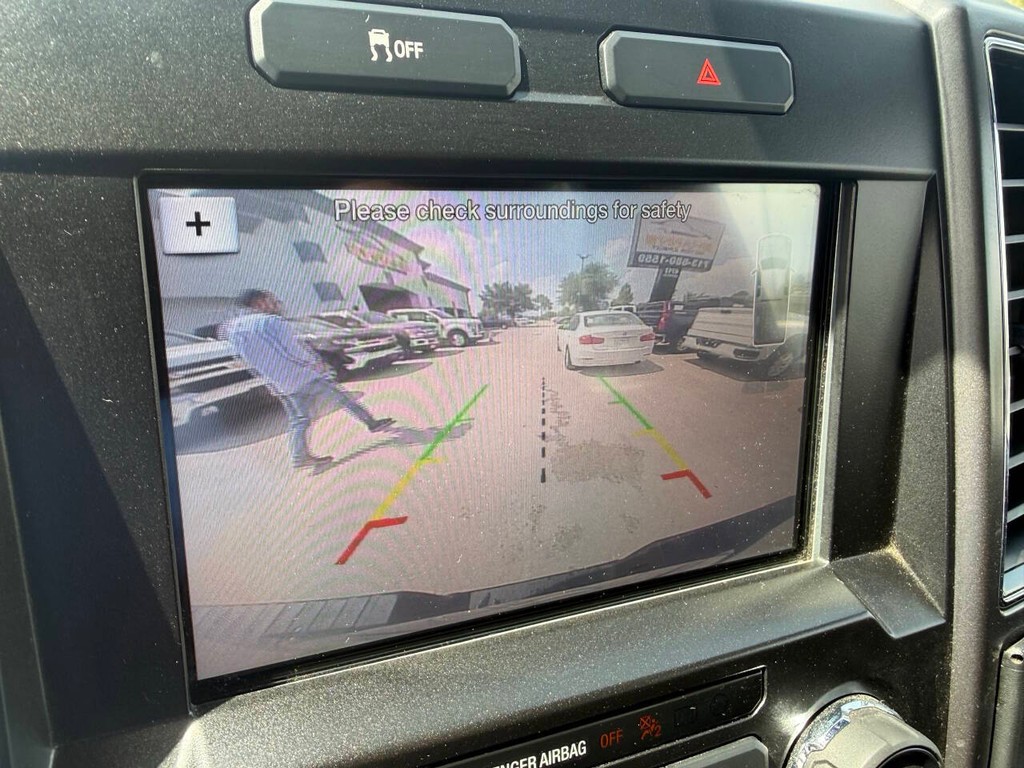 Ford F-150 Vehicle Full-screen Gallery Image 26