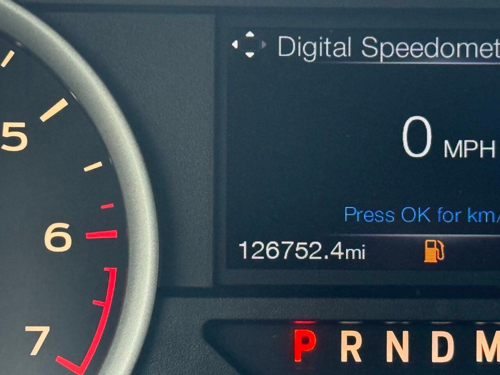 Ford F-150 Vehicle Full-screen Gallery Image 32