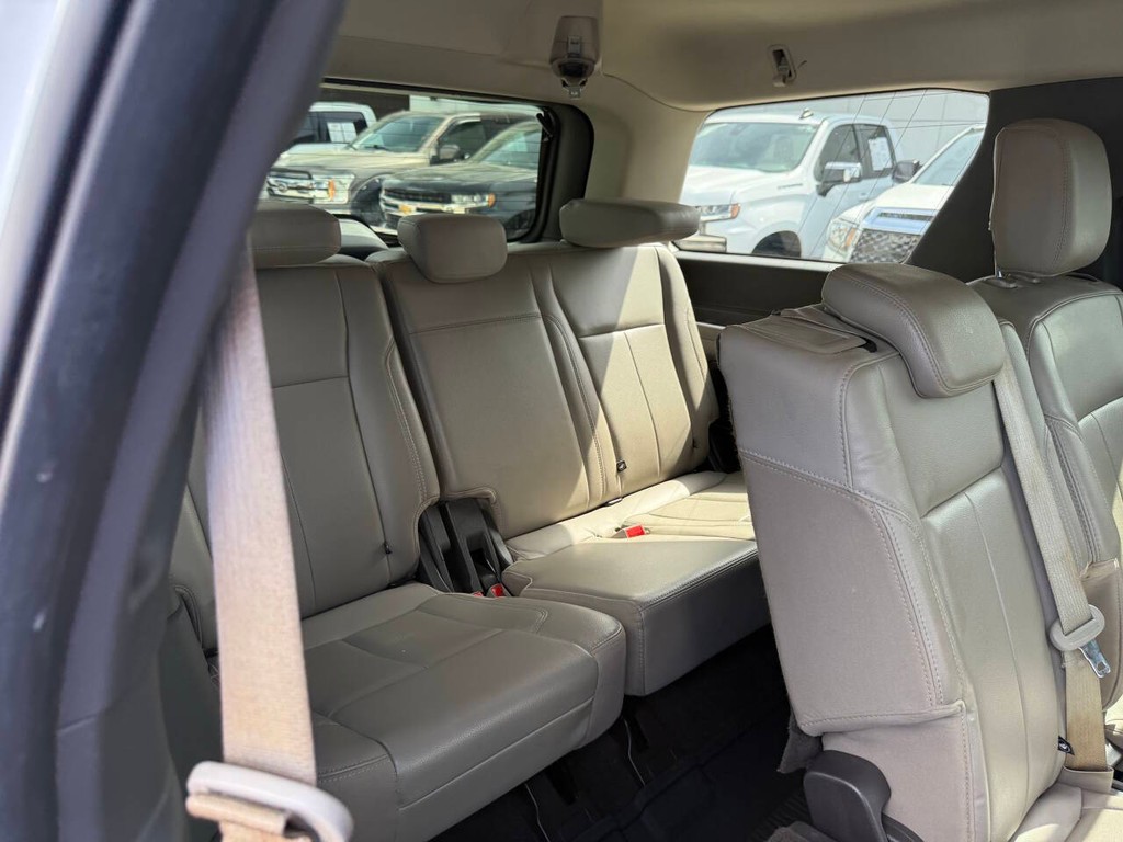 Ford Expedition Vehicle Full-screen Gallery Image 17