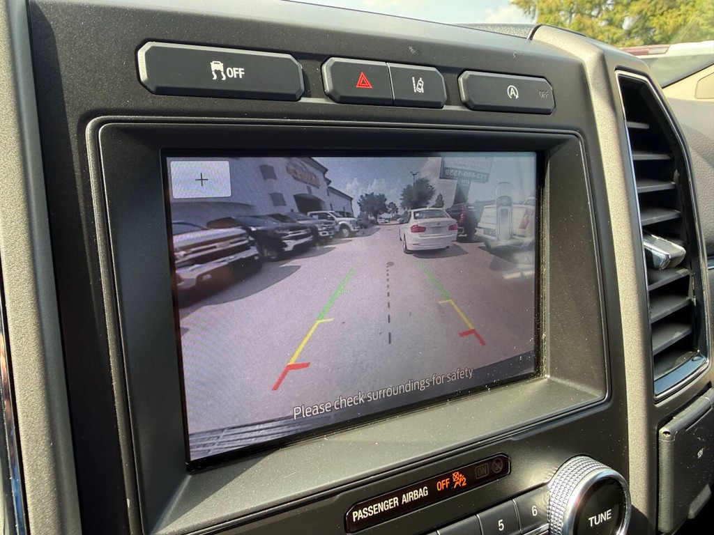 Ford Expedition Vehicle Full-screen Gallery Image 29