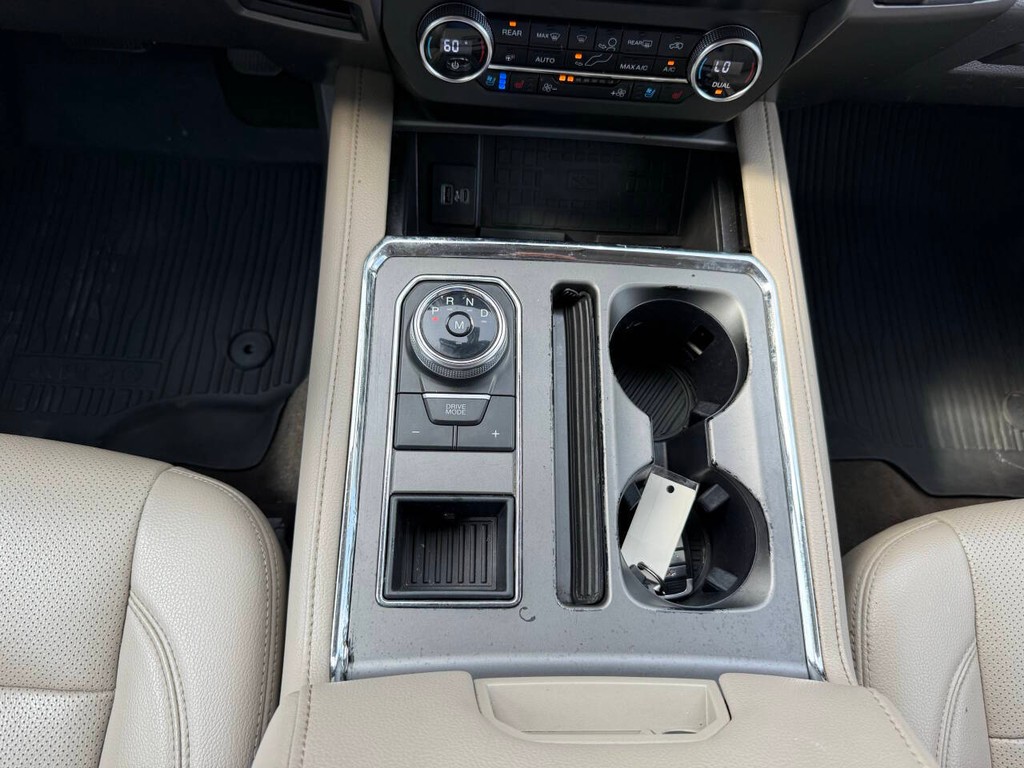 Ford Expedition Vehicle Full-screen Gallery Image 31