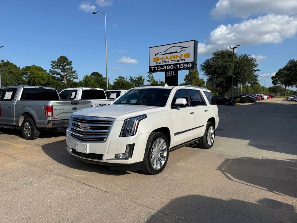 Cadillac Escalade Vehicle Full-screen Gallery Image 03