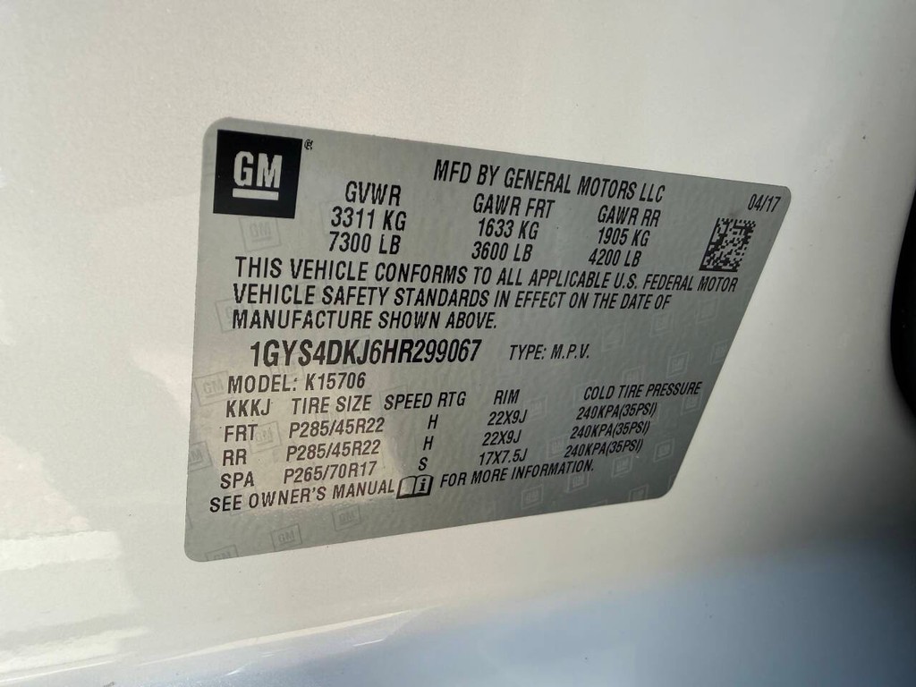 Cadillac Escalade Vehicle Full-screen Gallery Image 37
