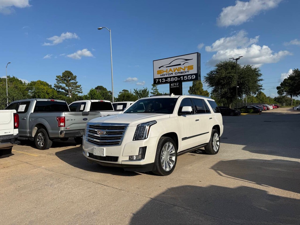 Cadillac Escalade Vehicle Full-screen Gallery Image 46