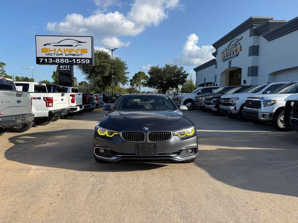 BMW 4 Series Vehicle Full-screen Gallery Image 35