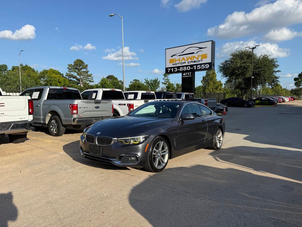 BMW 4 Series Vehicle Full-screen Gallery Image 37