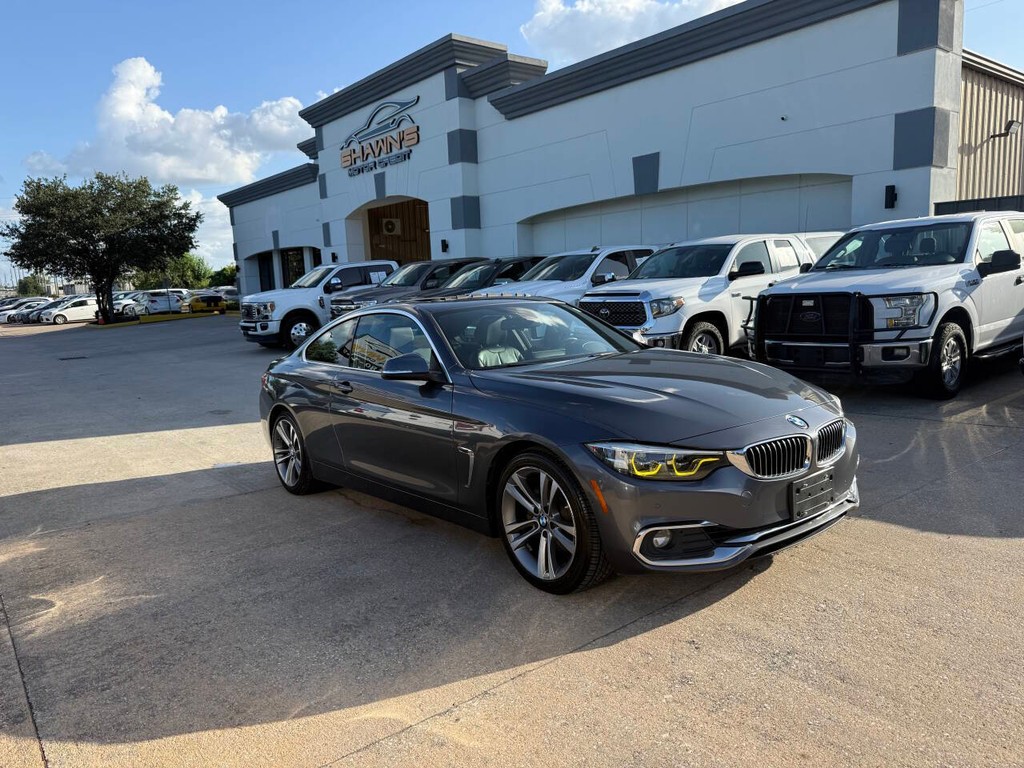 BMW 4 Series Vehicle Full-screen Gallery Image 38