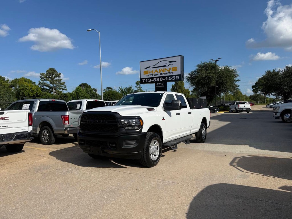 Ram 3500 Vehicle Full-screen Gallery Image 03