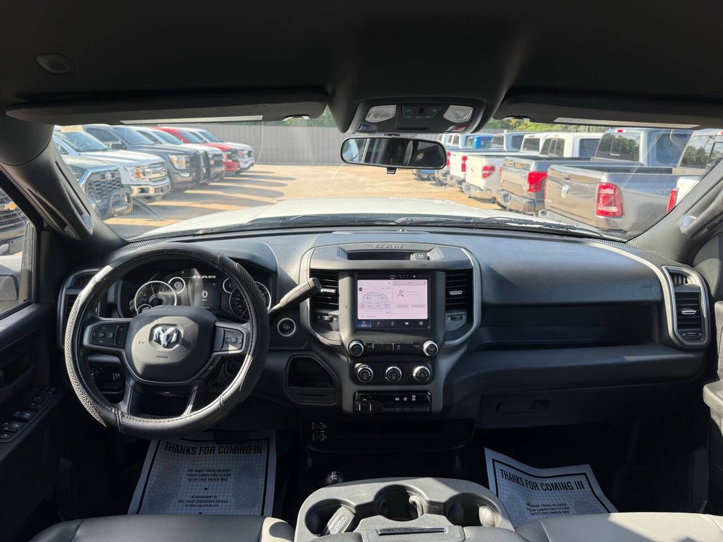 Ram 3500 Vehicle Full-screen Gallery Image 17
