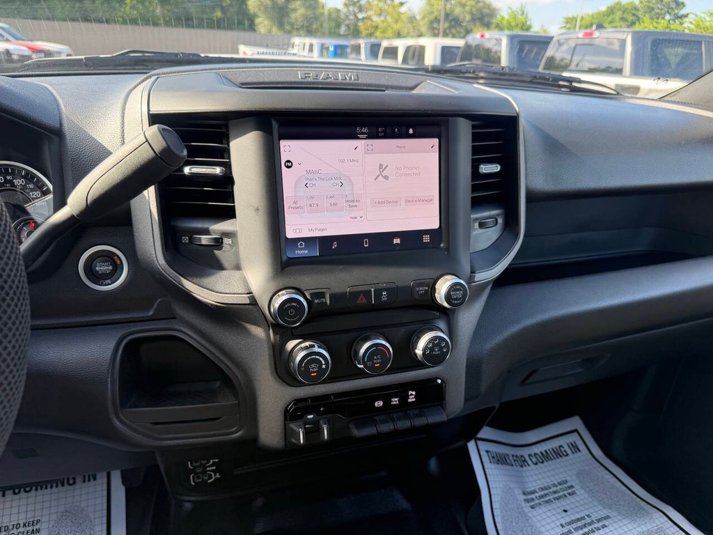 Ram 3500 Vehicle Full-screen Gallery Image 24