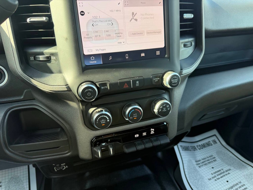 Ram 3500 Vehicle Full-screen Gallery Image 27