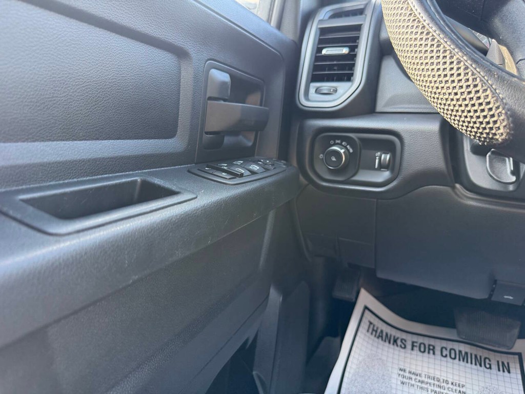 Ram 3500 Vehicle Full-screen Gallery Image 30