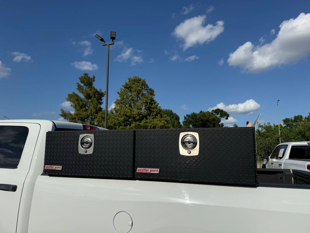 Ram 3500 Vehicle Full-screen Gallery Image 37