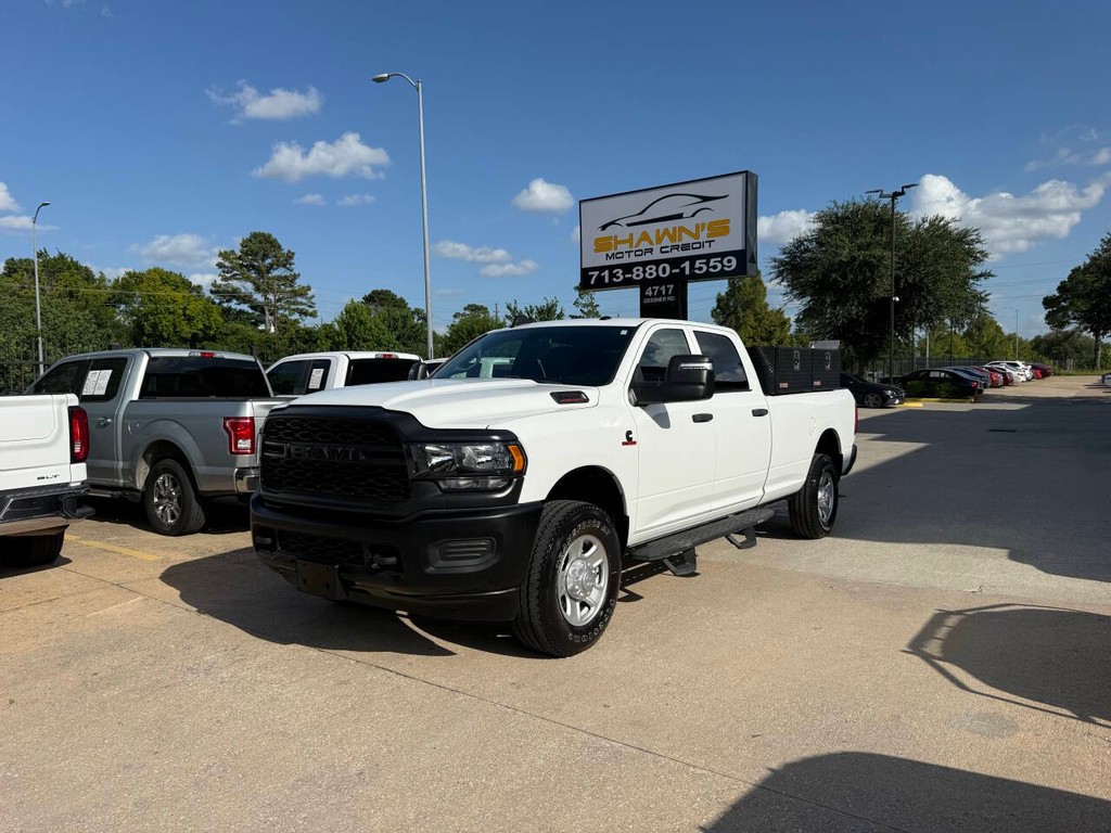 Ram 3500 Vehicle Full-screen Gallery Image 43