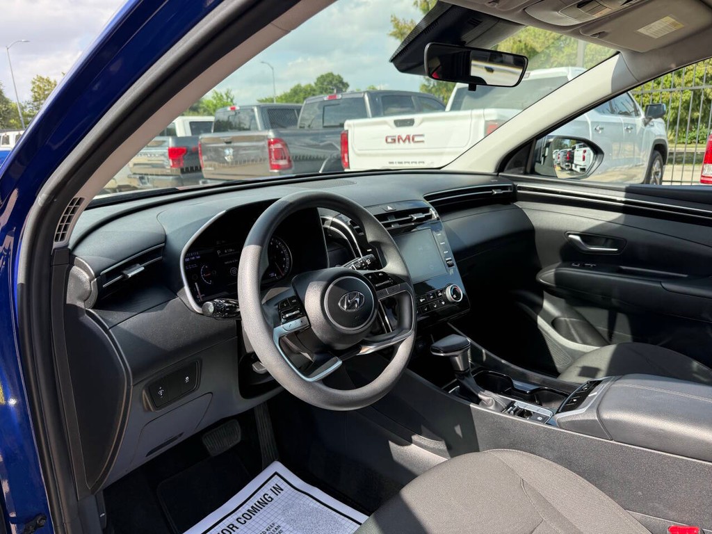Hyundai Tucson Vehicle Full-screen Gallery Image 06