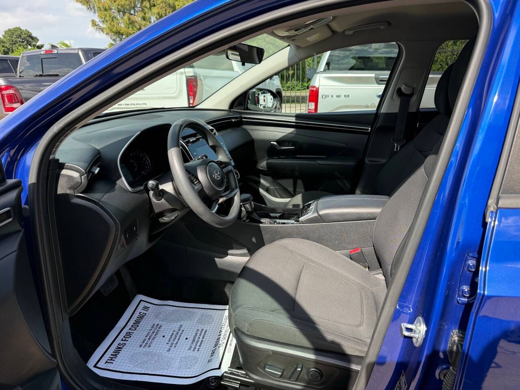 Hyundai Tucson Vehicle Full-screen Gallery Image 07