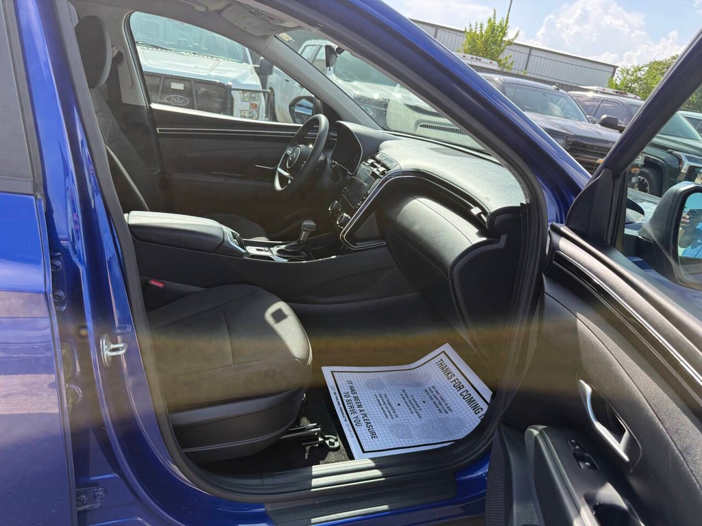 Hyundai Tucson Vehicle Full-screen Gallery Image 10