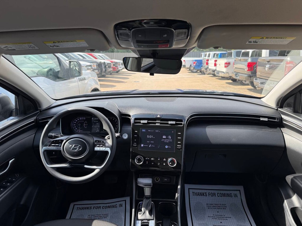 Hyundai Tucson Vehicle Full-screen Gallery Image 17
