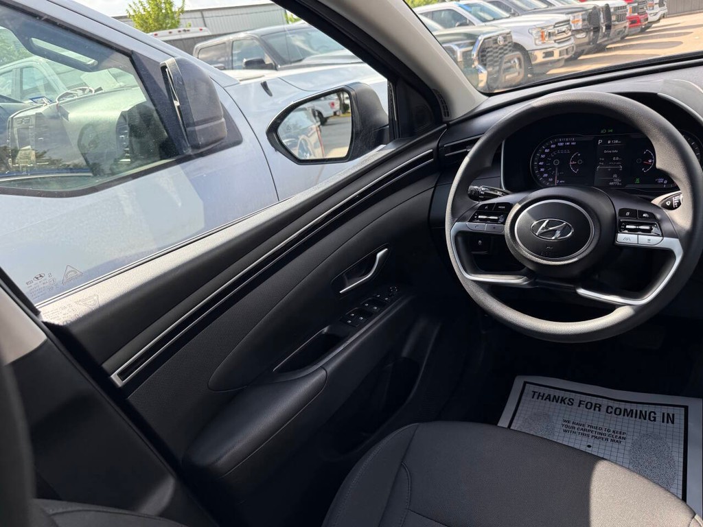 Hyundai Tucson Vehicle Full-screen Gallery Image 19