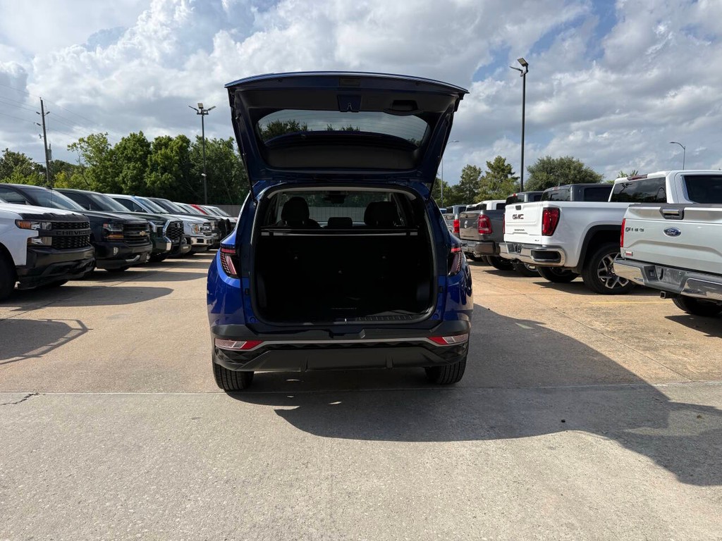 Hyundai Tucson Vehicle Full-screen Gallery Image 34