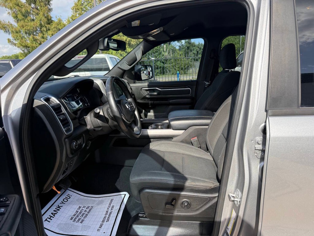 Ram 1500 Vehicle Full-screen Gallery Image 07