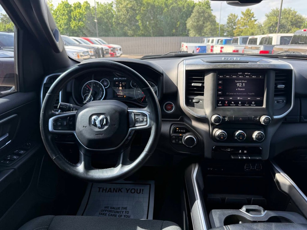 Ram 1500 Vehicle Full-screen Gallery Image 21