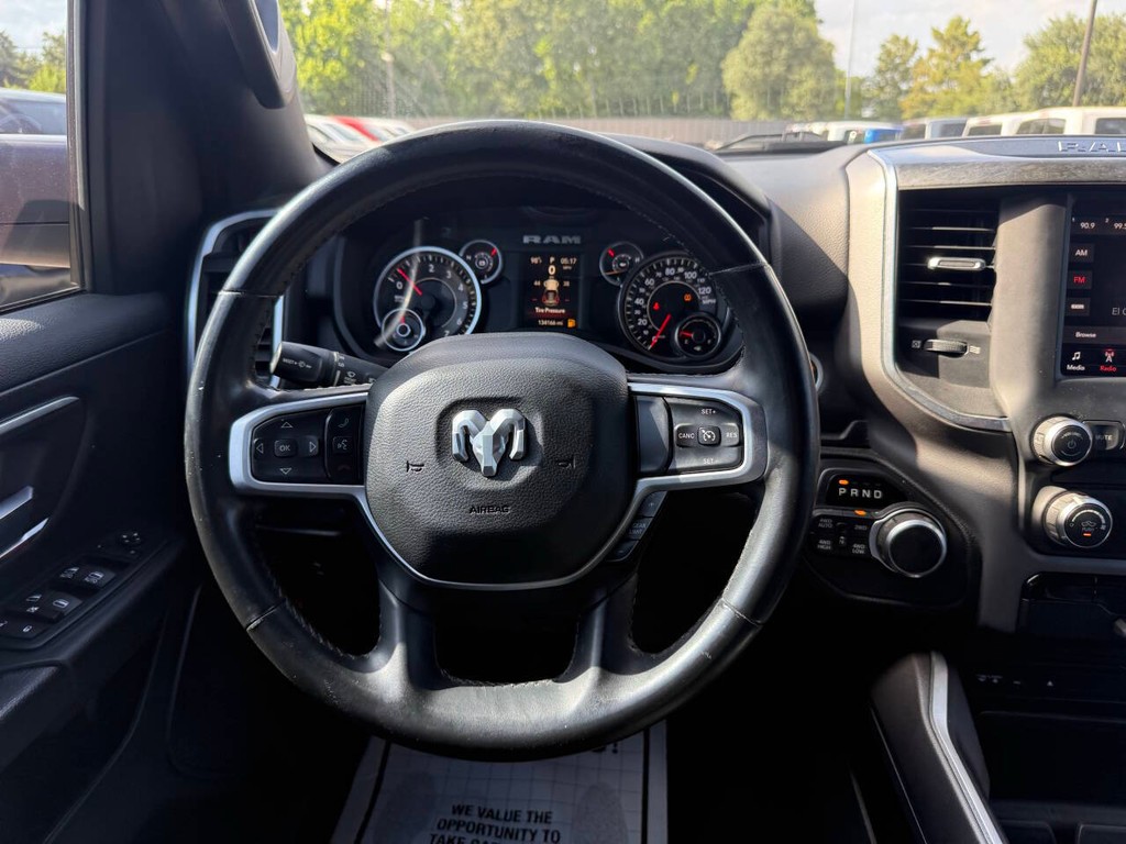 Ram 1500 Vehicle Full-screen Gallery Image 23