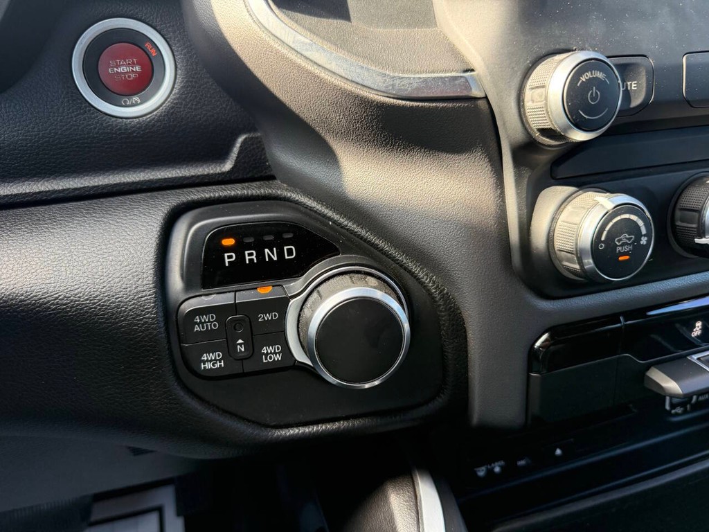 Ram 1500 Vehicle Full-screen Gallery Image 30